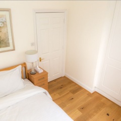 Modern 2 bed flat in historic building - Bild 5