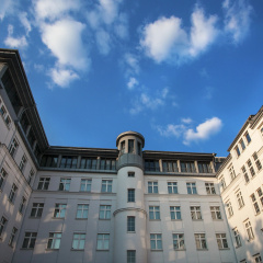 Quentin XL Potsdamer Platz Hotel - Bild 1