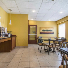 Motel 6 Moncton, NB