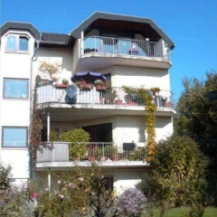 Souterrainwohnung mit großem Garten und Sauna - Bild 1