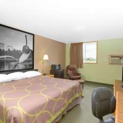 Super 8 by Wyndham Worthington Minnesota thumbnail 4