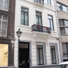 Louise sur Cour - Bild 1