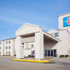 OYO Hotel Markle IN I-69 thumbnail 1