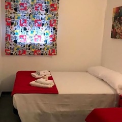 New Art Hostel Albergue Juvenil - Bild 13