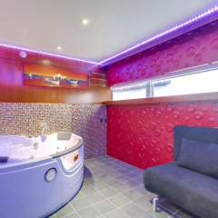 VIP Paris Yacht Hotel - Bild 1