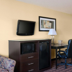 Fairview Inn & Suites thumbnail 8