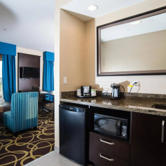 Hampton Inn & Suites by Hilton Regina East Gate thumbnail 5
