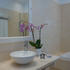 Margie Mykonos Hotel thumbnail 6