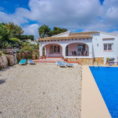 Susana - this lovely detached holiday property in Moraira thumbnail 9