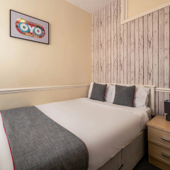 Pier Hotel Rhyl thumbnail 2