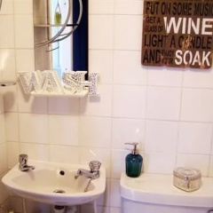 The Olde Sweet Shoppe Guesthouse thumbnail 7