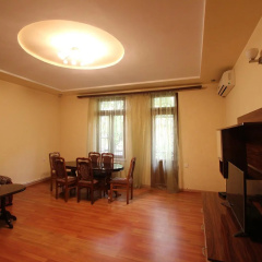 FlatsInYerevan - Apartments on Tpagrichner Street thumbnail 7