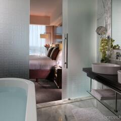 Отель voco Bonnington Dubai, an IHG Hotel ОАЭ, Дубай - отзывы, цены и фото номеров - забронировать отель voco Bonnington Dubai, an IHG Hotel онлайн ванная фото 5