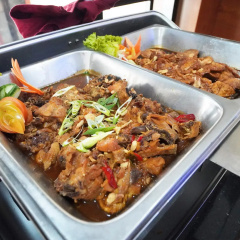 Sutan Raja Hotel Cirebon thumbnail 3