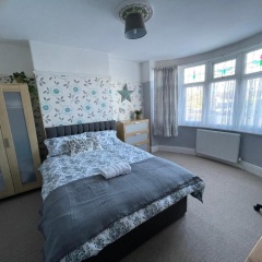 Maple Leaf Guest House thumbnail 4