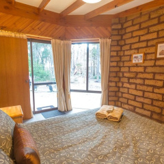 Yelverton Brook Eco Spa Retreat & Conservation Sanctuary thumbnail 4