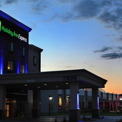 Holiday Inn Express & Suites Omaha South - Ralston Arena by IHG