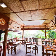 Teak Wood Hotel thumbnail 15
