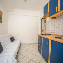 Gulin Apartments thumbnail 13