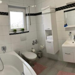 Prime Host Lovely Apartment - Bild 11