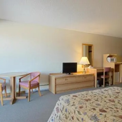 Red Barn Motel thumbnail 3