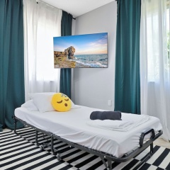 Happy Escape, 15 Min to Beach, Massage Shower Jets, Bar, and BBQ - Bild 2