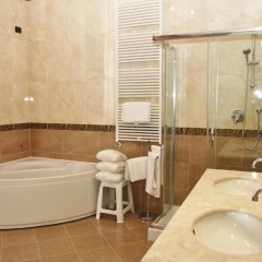 Pesaro Palace - Bild 8