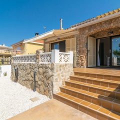 Can Clavell in Urbanitzaci Montferrutx - Bild 1