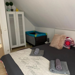 Pool & Lake Holiday Home - Bild 4