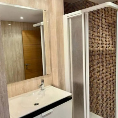 Large Apartment Near Fira and City Center - Bild 6