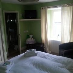 The Red Lion Hotel thumbnail 5
