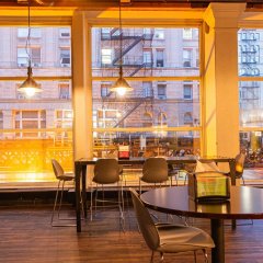 HI Chicago, The J. Ira and Nicki Harris Family Hostel