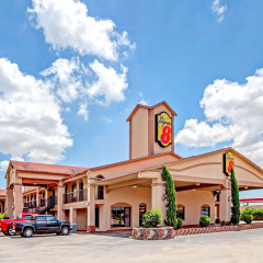 Super 8 by Wyndham Mont Belvieu/Baytown East thumbnail 10