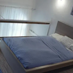 Gozsdu House thumbnail 3