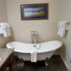 Swantown Inn thumbnail 6