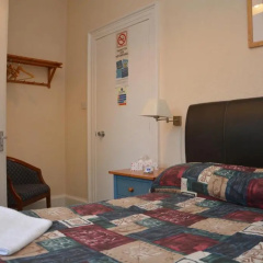 Royal Crown Guest House thumbnail 5