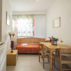Erato Studios & Apartments thumbnail 17