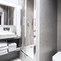 Charming apartment in Paris center thumbnail 6