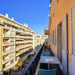 Cote Pietonne by Nestor&Jeeves