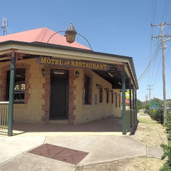 Poet's Recall Motel & Restaurant thumbnail 1