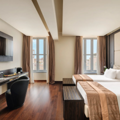 The Square Hotel thumbnail 19
