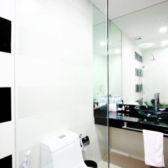 One World One Home Naiharn Hotel - Bild 10