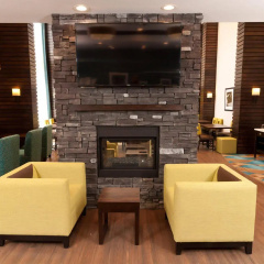 Hampton Inn & Suites by Hilton Regina East Gate thumbnail 2