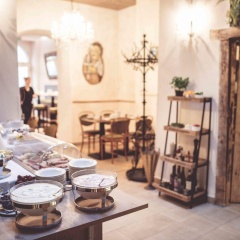 Chin-Chin Hotel ehemals Bohemian Hotel - Bild 18