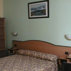 Ferney République Hotel - Bild 13