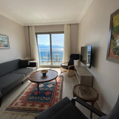 Diplomat Hotel