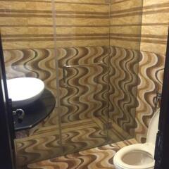 Hak Mall Suites in Islamabad, Pakistan from 36$, photos, reviews - zenhotels.com bathroom photo 3