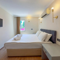Moonshine Hotel & Suites - Bild 5
