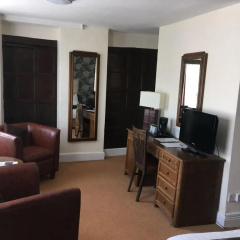 Red Lion Hotel thumbnail 7