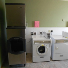Woodlands Inn & Suites thumbnail 15